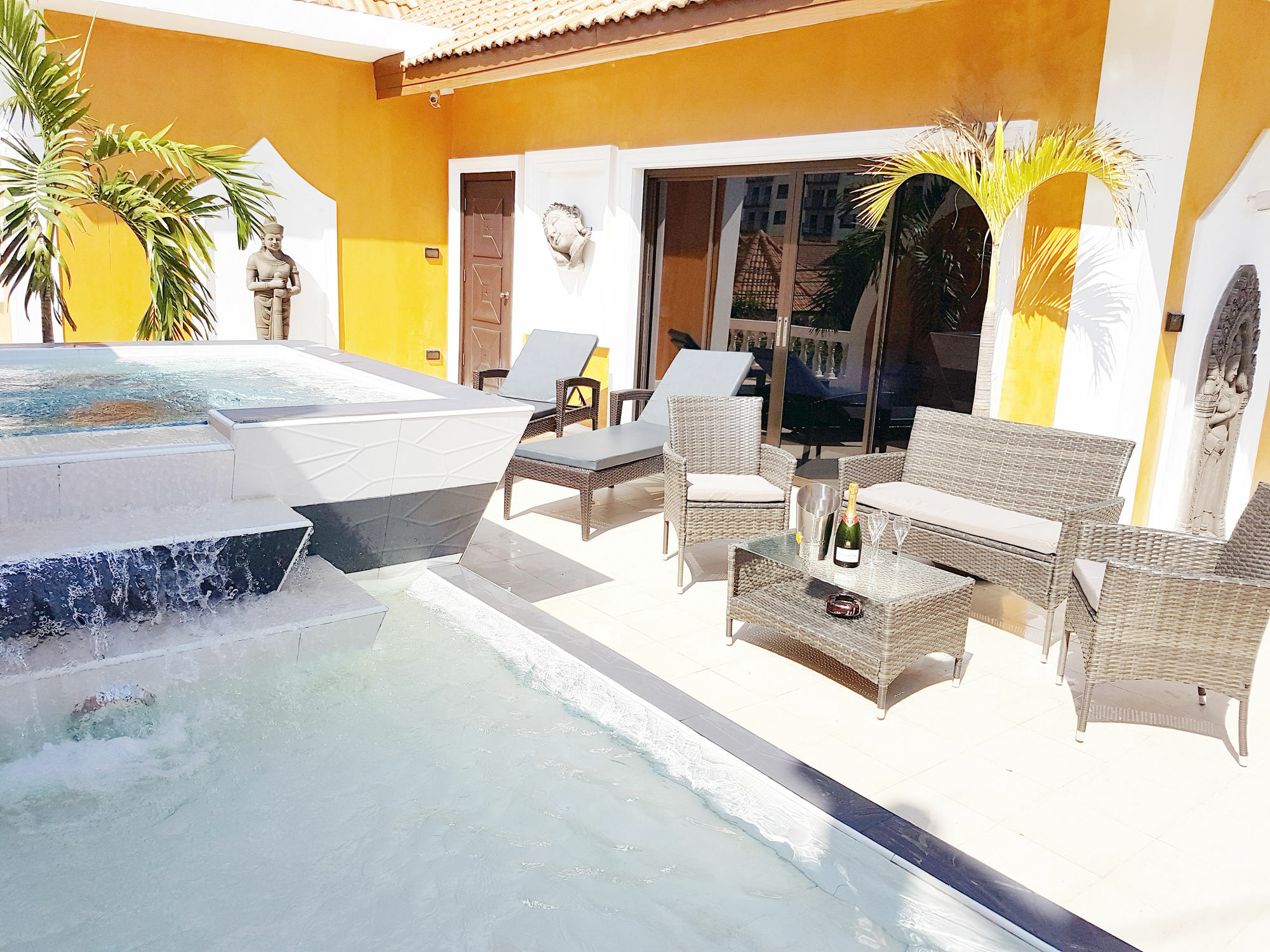 Hideland - The Luxury Tropical Villa Pattaya Exterior photo